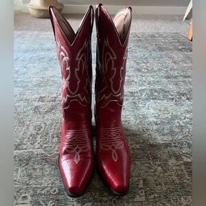WOMENS RED, EMBROIDERED COWBOY BOOTS VINTAGE